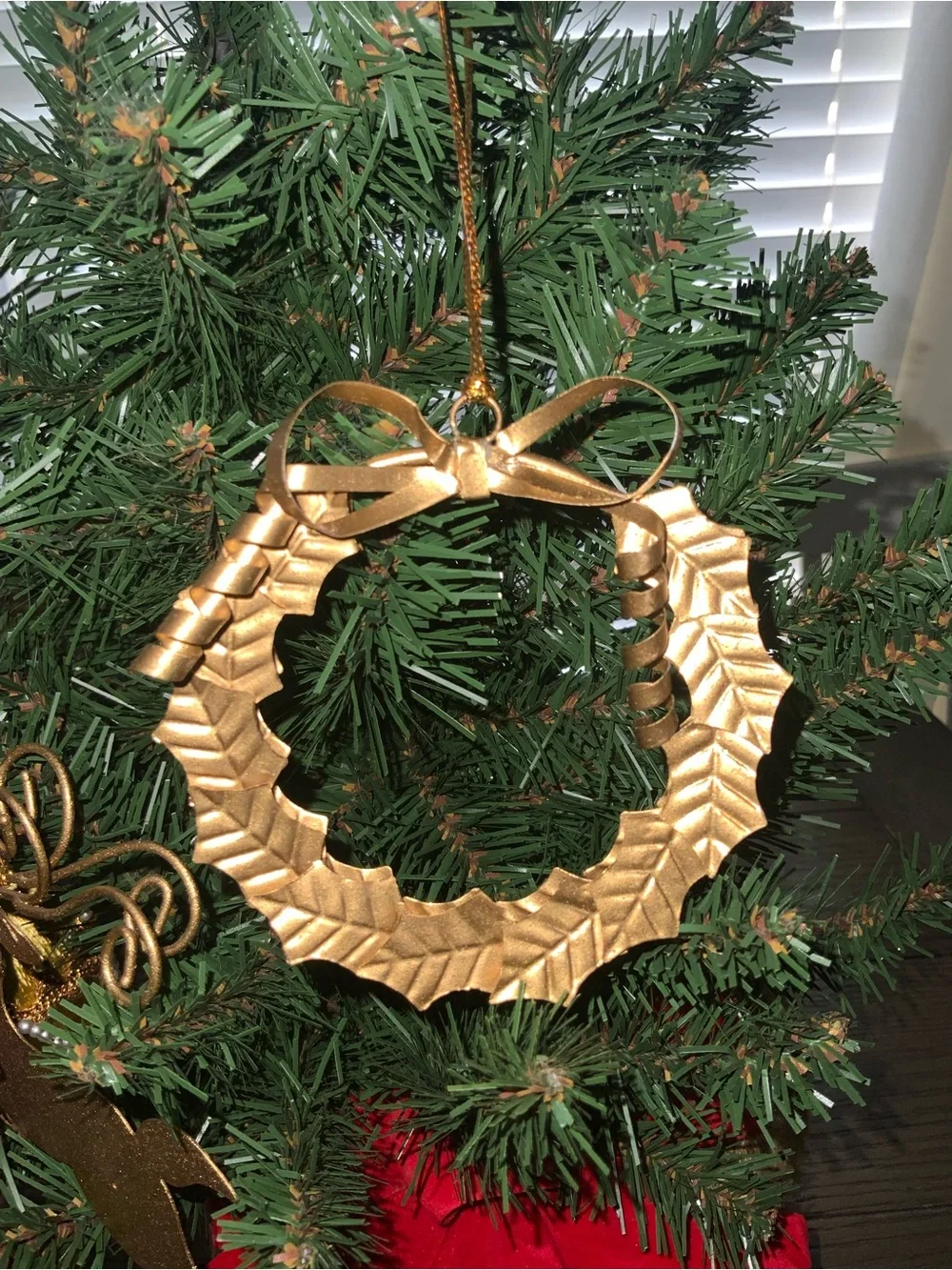 Pier 1 Gold Reindeer and Wreath Holiday Ornaments + 5 Decor Balls